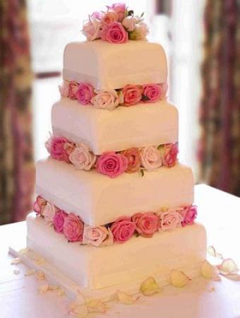 <p>Свадебный торт №16</p>